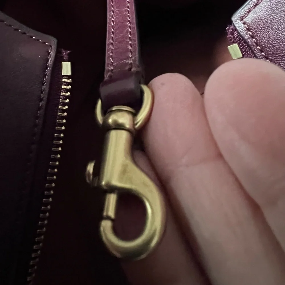 Coach Soft Empire Carryall Bag 40 In Merlot - Picture 8 of 14